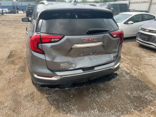 2021 GMC Terrain AWD SLT - Primary Damage Straight On Image